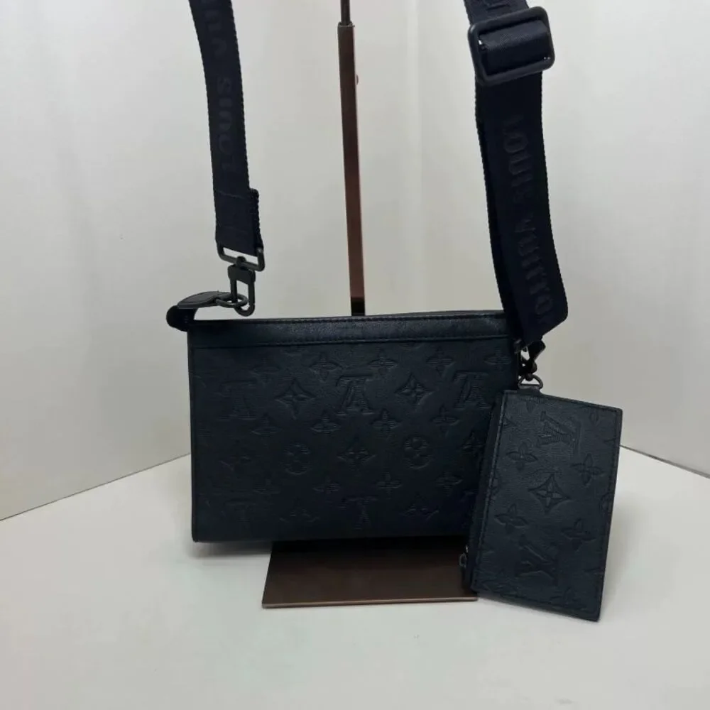 Louis Vuitton Women Pre-Loved Bag Very Good Condition